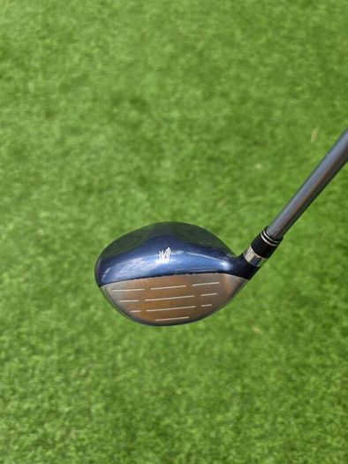 King Cobra ladies golf clubs. Right Hand 3 wood, 7 wood, pitching wedge, 9 iron and 8 iron.