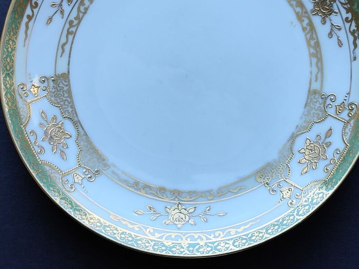 A Set of 6 Noritake Porcelain Plates in the Christmas Ball Pattern