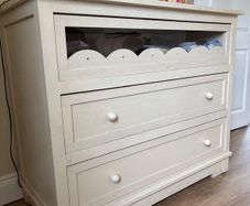 chest of three drawers