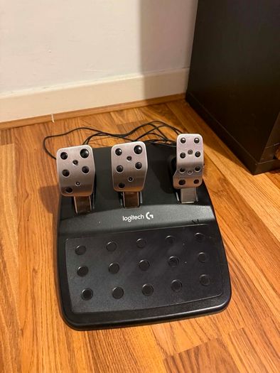 Logitech G29 Driving force + shifter