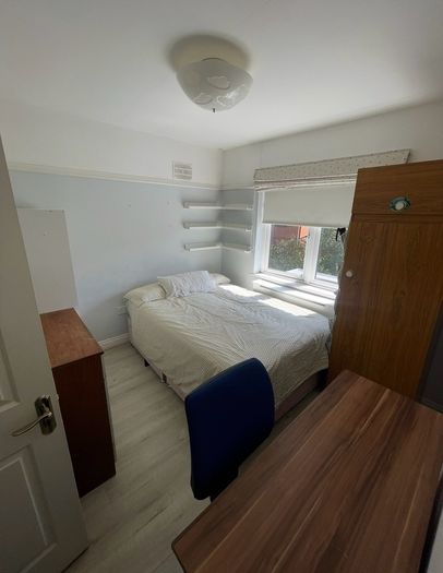 Double bed and all itens together- Bedroom Furniture - Collection 24th May