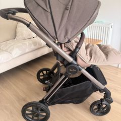 Silver Cross Reef 2 stroller with foot muff, rain cover and sun canopy