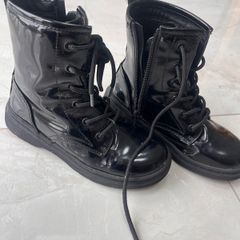 black boots size 1