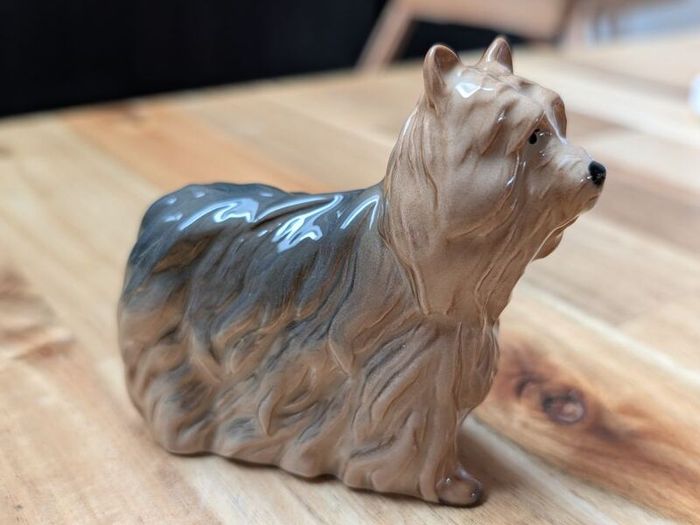 Beswic Yorkshire terrier porcelain figurine