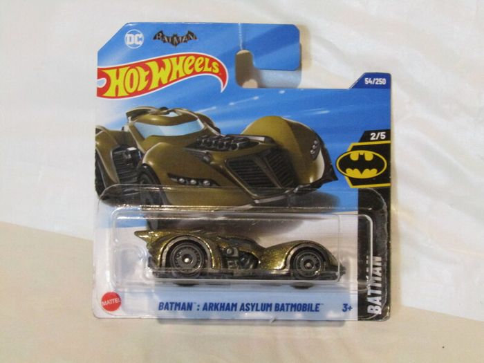 Hot Wheels Gold Batman Arkham Asylum Batmobile Diecast Car Brand New Sealed