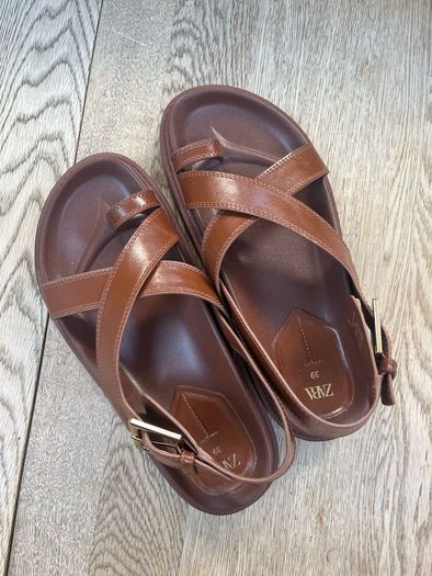 Zara Sandles, size 7 (39 eur) brand new