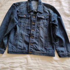 Denim cotton jacket in very good condition see last three photos for exact measurements FREE STANDARD POSTAGE INCLUDED