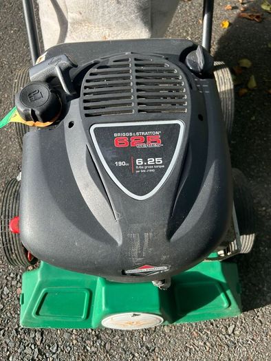 Wheeled Leaf and Litter Vacuum - Billy Goat