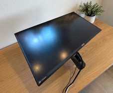 27-inch 1440p 165 Hz IPS Monitor with 1 ms response time