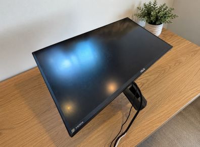 27-inch 1440p 165 Hz IPS Monitor with 1 ms response time