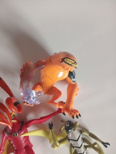 Ben 10 figures