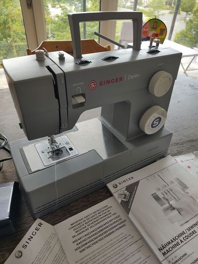 Singer Denim Sewing Machine (Like-new)