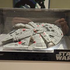 Disney Star Wars Millennium Falcon Die Cast Vehicle