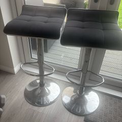 bar stool