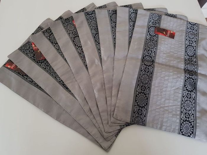 Silver Table Runner and 8 Placemats