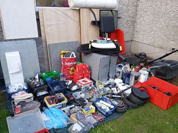 Garage Sale Need Gone Today Or Tommrow