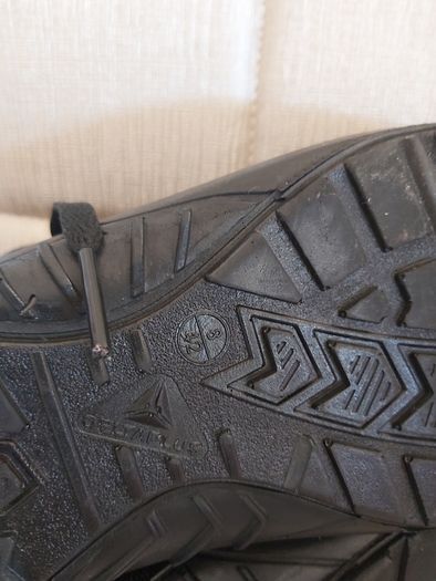 Safety boots UK 8