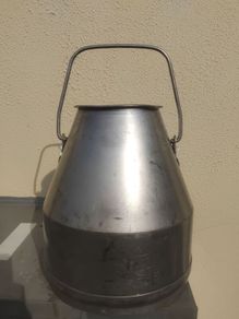 Stainless steel milk bucket  Nice round hander   Milk bucket, milk churn Cow Milk plant