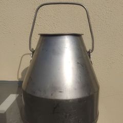 Stainless steel milk bucket  Nice round hander   Milk bucket, milk churn Cow Milk plant