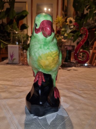 Vintage parrot - Westminster Hanley, Staffs