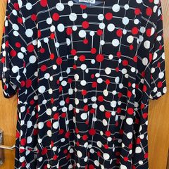 Magna 2 pocket tunic size 28/30