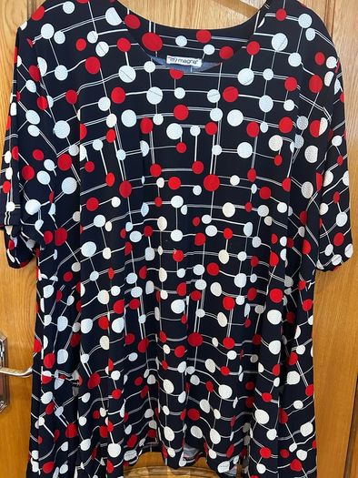 Magna 2 pocket tunic size 28/30