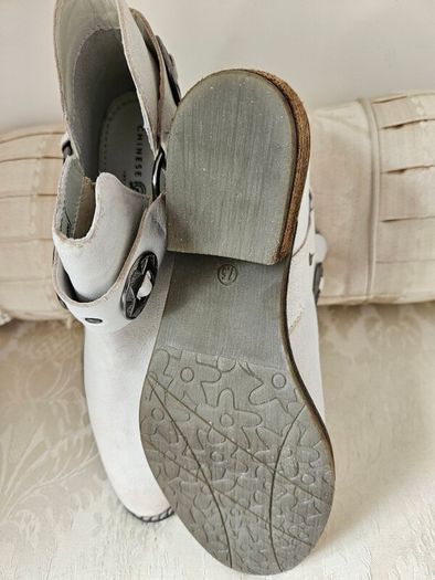 Ladies ankle boots