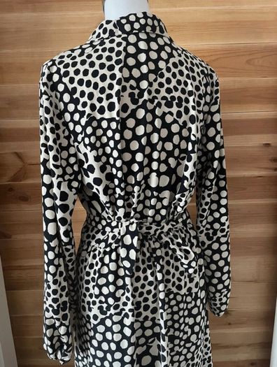 dress River Island long sleeve wrap effect off white and black dots pattern size 38