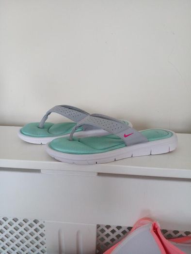 Nike flip flops UK 3