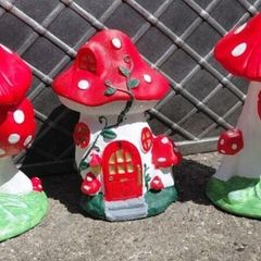 garden ornaments
