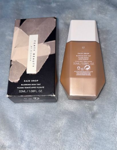 Fenty Beauty (Rihanna brand)Shade 17 Blurring Skin Tint Foundation Eaze Drop 32ml