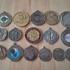 Lot of 16 medals