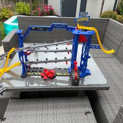 Monster Jam Garage Playset