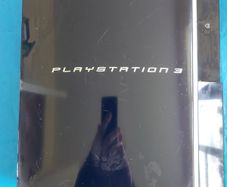 Playstation 3 FAT, Black, Comes with Power Cable Only, very good cosmetic condition, powers on and off