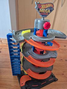 hotwheels mega garage