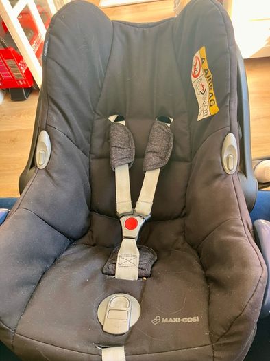 Maxi-Cosi CabrioFix Baby Car Seat + ISOFIX Base