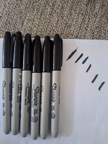 6 Sharpies Markers Black