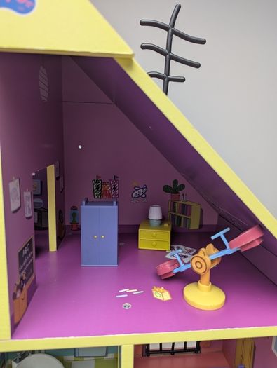 Large Peppa Pig Wooden Playhouse Set with Figures & Accessories