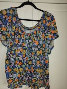 ladies top size 20