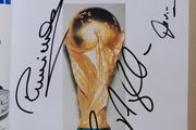 Rare Ireland football autographed book Italia 90