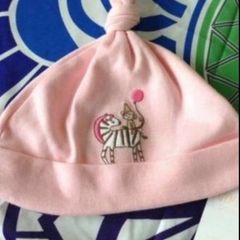 Girls BNWT hat 6/12 mths