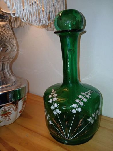 vintage case and glass weight pen holder.  Can be used as a stopper for the vase.