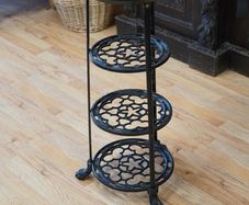 Decorative Wrought Iron Pan Stand