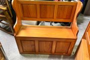 Kids Storage bench / seat