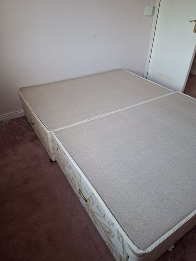 Base king size bed