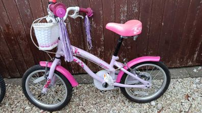2 children's bikes