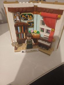 Lego Tribute to Jane Austin