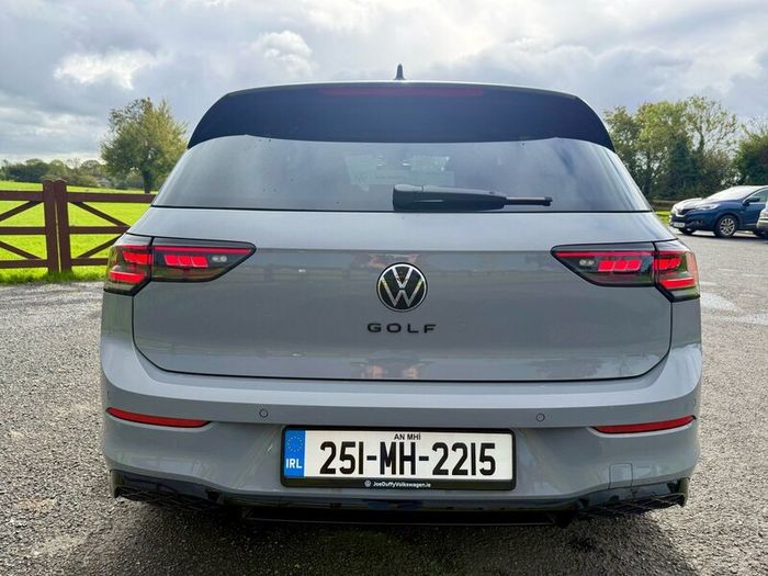 2025 VW Golf 8 R-Line Black Edition 1.5 TSI 150hp