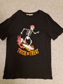 Halloween tshirt size 12-14yrs
