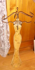Vintage jewellery holder